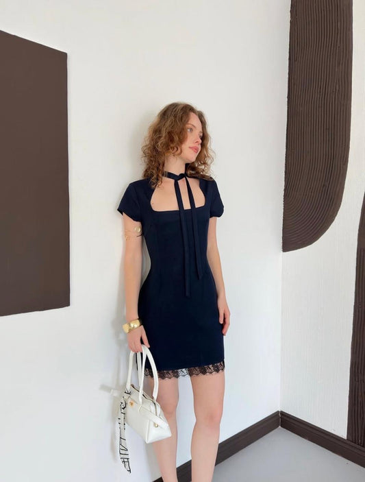 Retro Dress in Black