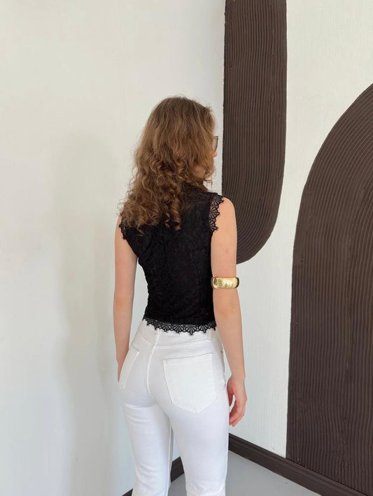 Lily Vest in Black