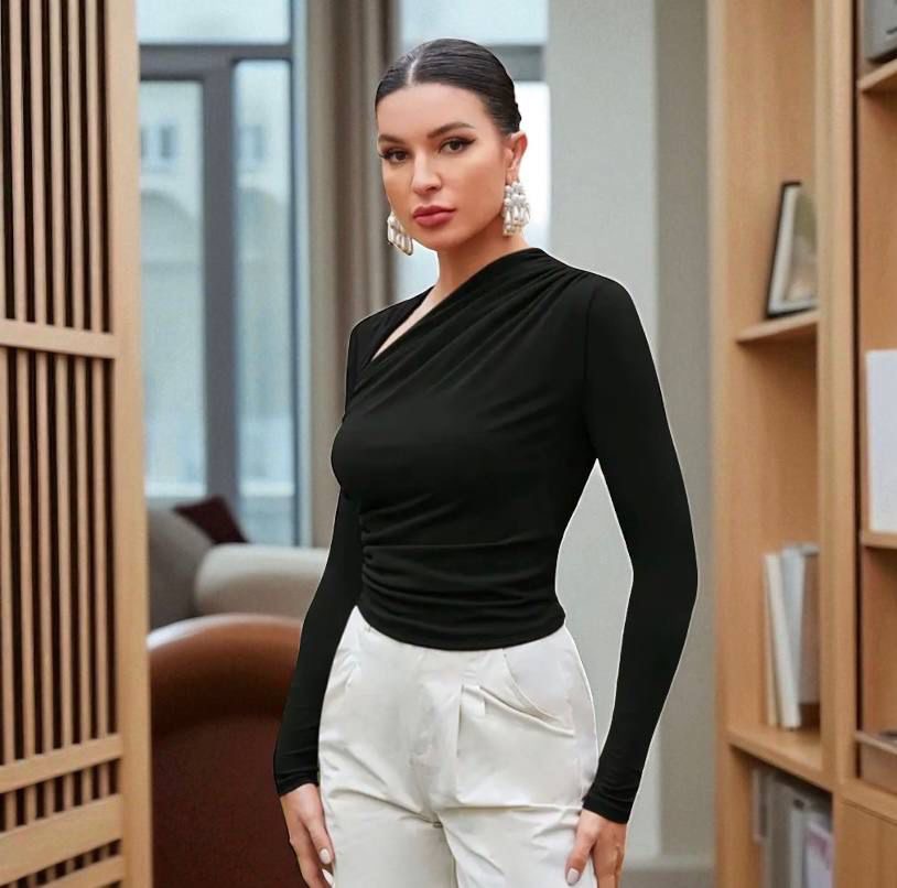 Aura Top in Black