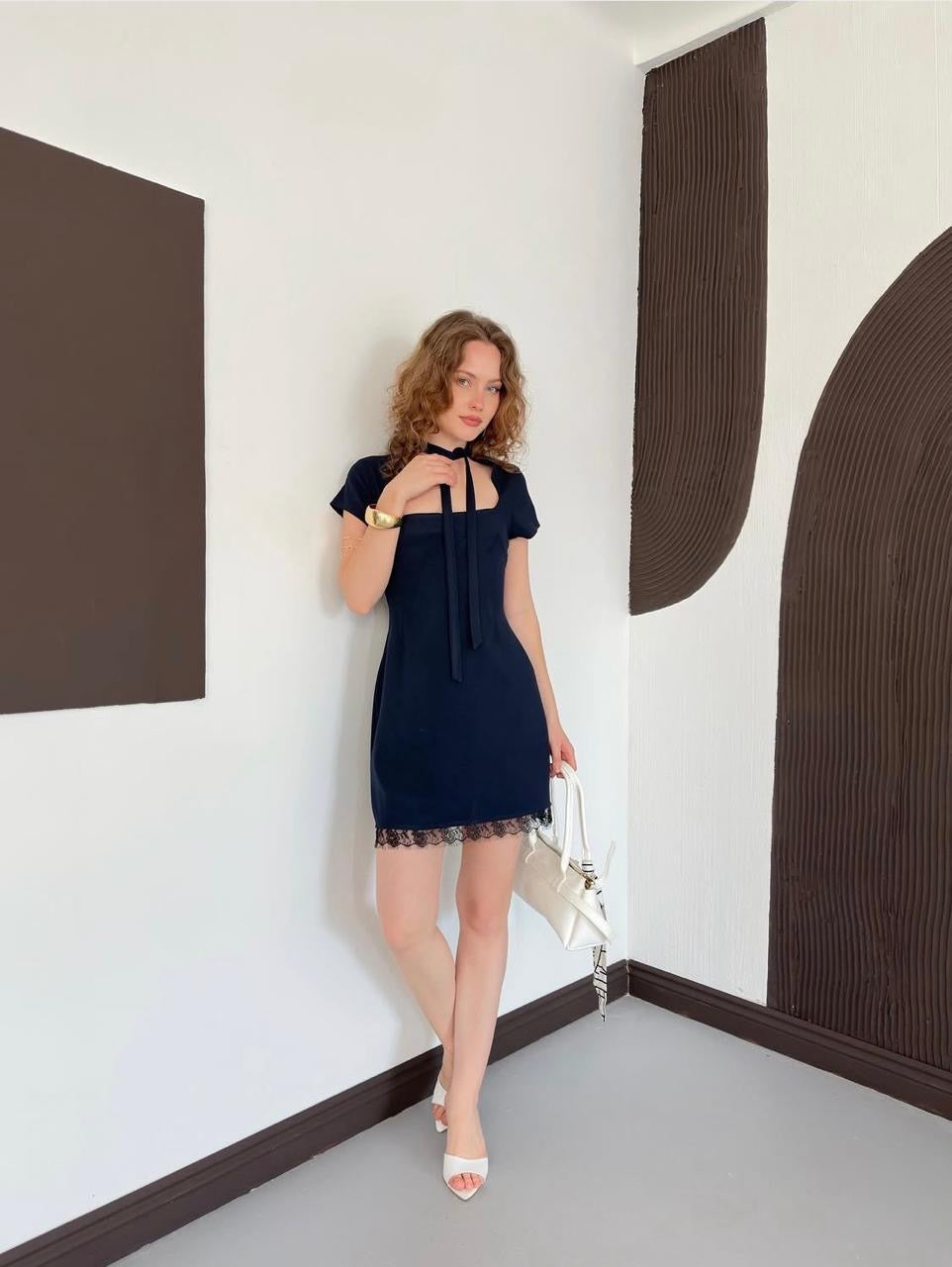 Retro Dress in Black