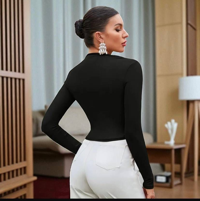 Aura Top in Black