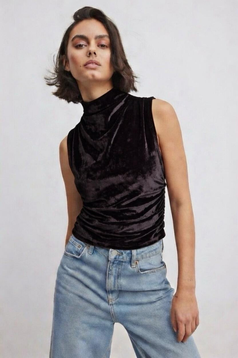 Halter Top in Black