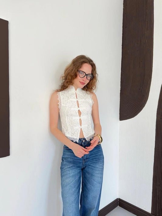 Lily Vest in white