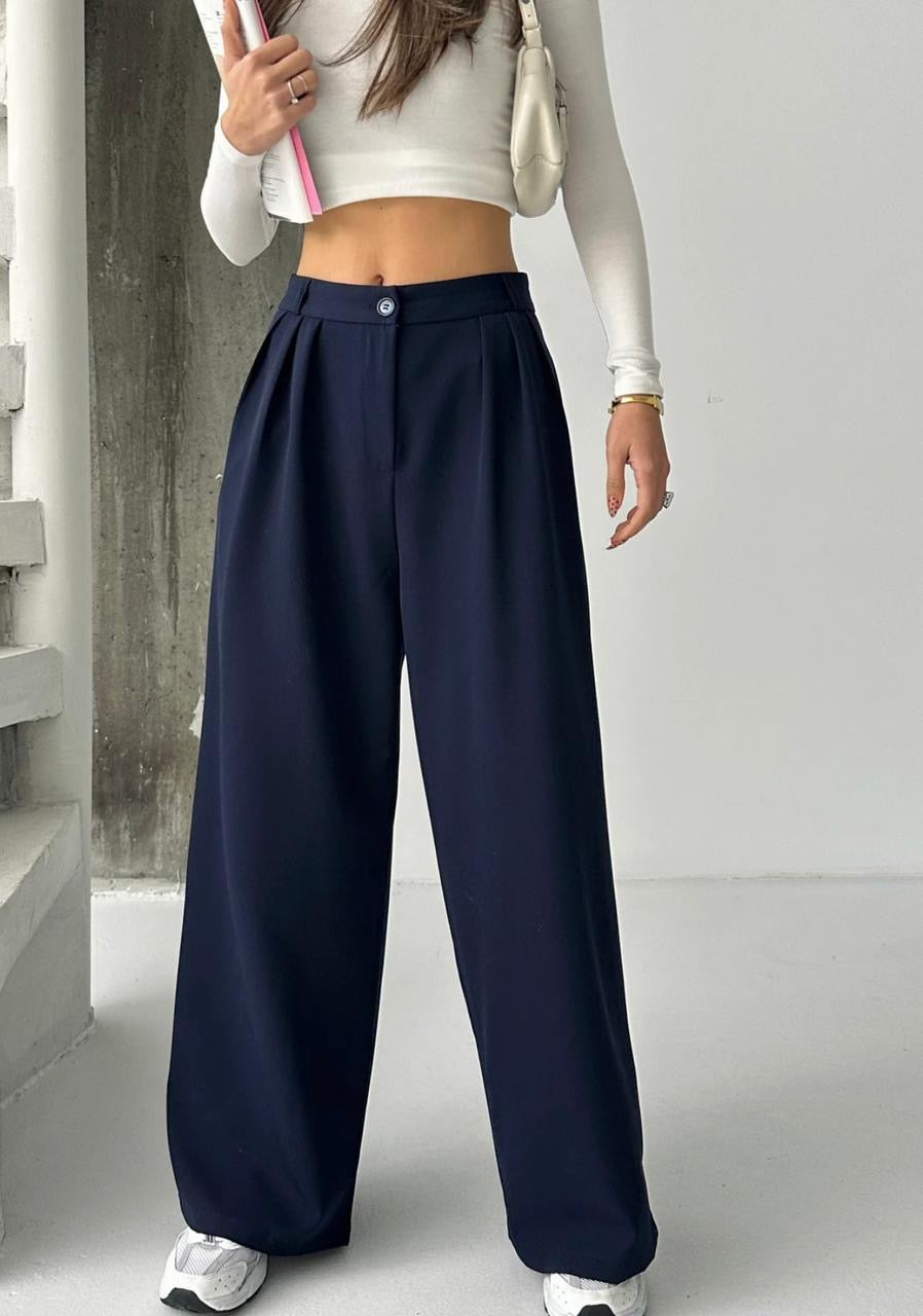Classic Pants in Navy